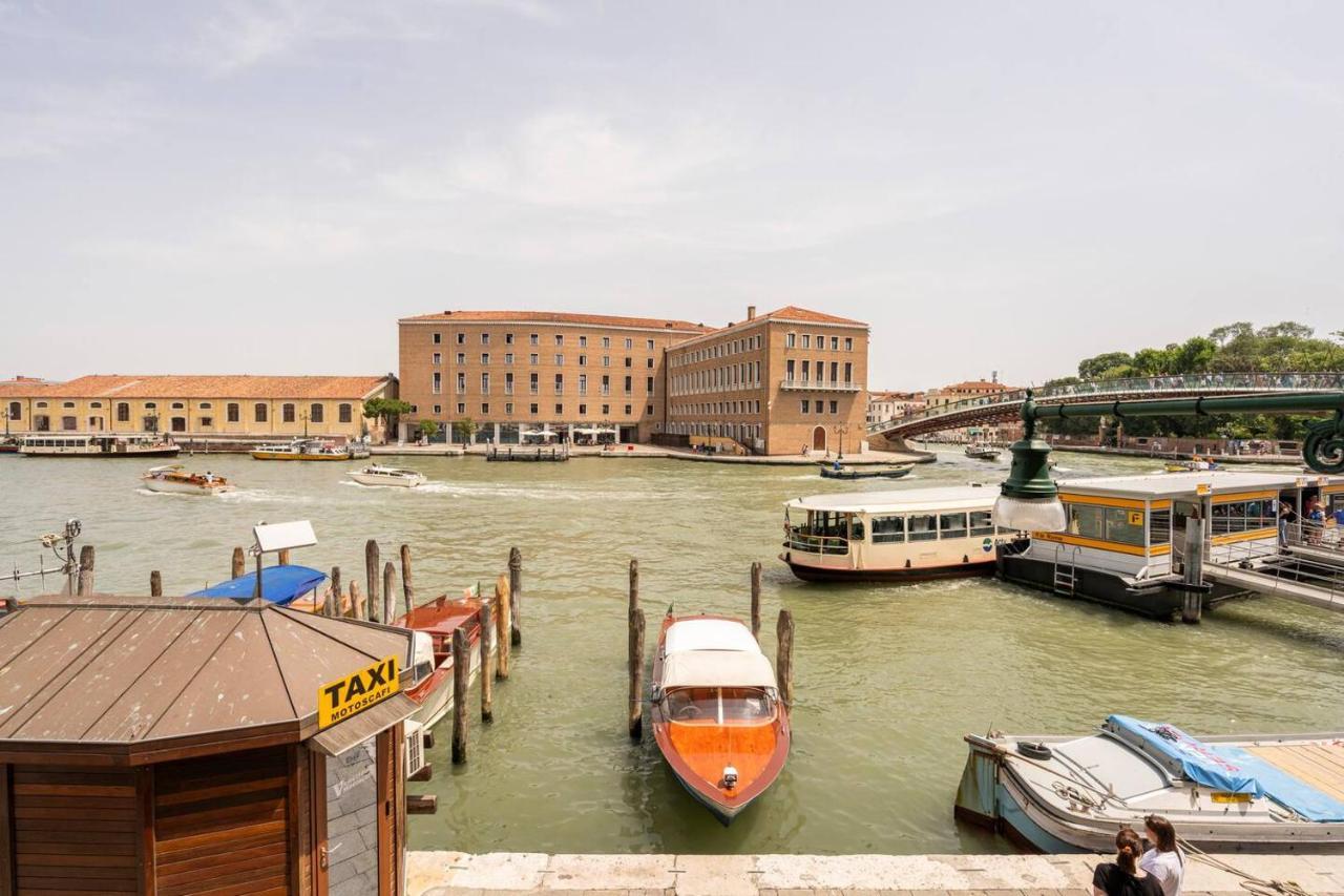 Venice Luxury Suites Exterior photo